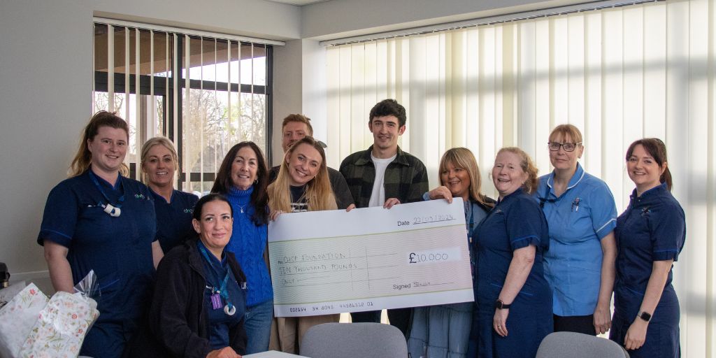 Family donate £10,000 to ‘unsung hero’ nurses